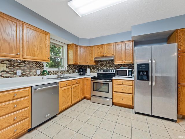 905 S Timothy Court, Bloomington, IN 47403