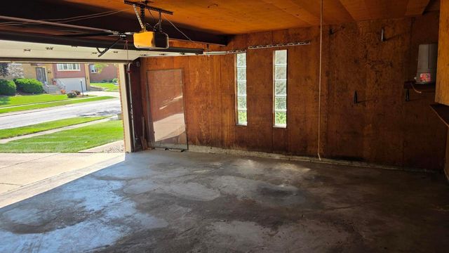 15412 WALNUT Road, Oak Forest, IL 60452