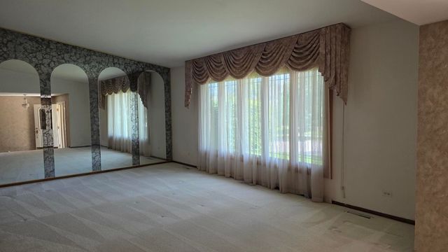 15412 WALNUT Road, Oak Forest, IL 60452