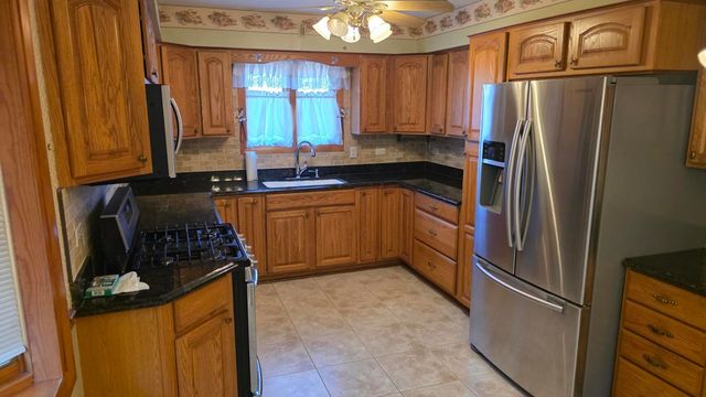 15412 WALNUT Road, Oak Forest, IL 60452