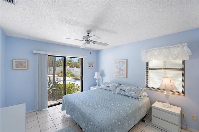 901 Sandy Oaks Drive, Jupiter, FL 33477