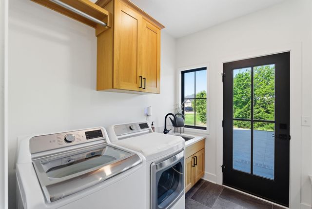 200 Cedar Ranch Ct, Derby, KS 67037