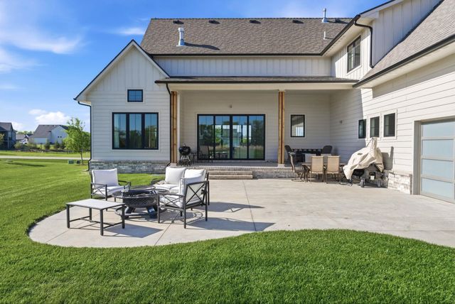 200 Cedar Ranch Ct, Derby, KS 67037