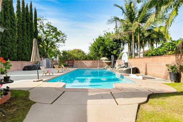 10431 Lesterford Avenue, Downey, CA 90241