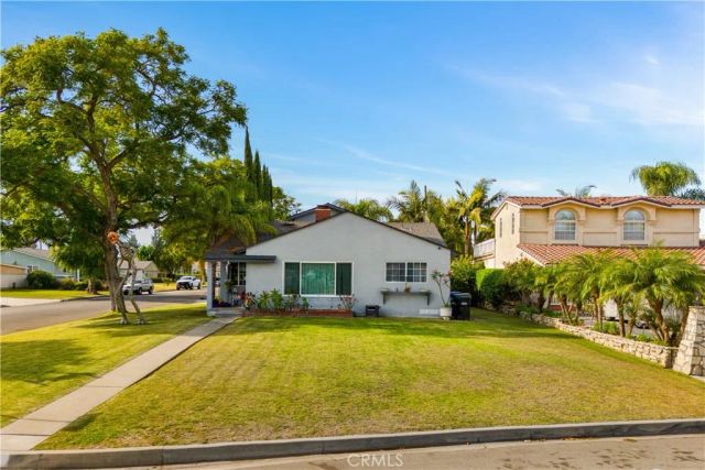 10431 Lesterford Avenue, Downey, CA 90241