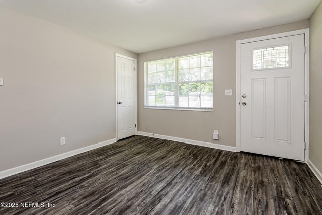 6928 SONORA Drive N, Jacksonville, FL 32244