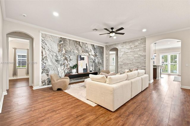 8550 Lakeside Bend, Parkland, FL 33076