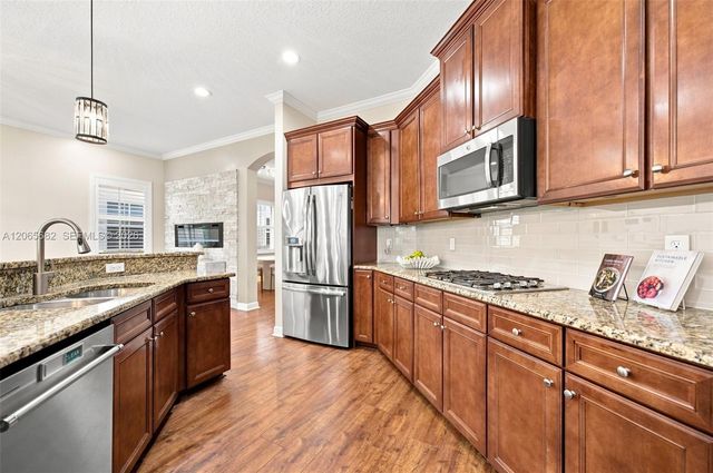 8550 Lakeside Bend, Parkland, FL 33076