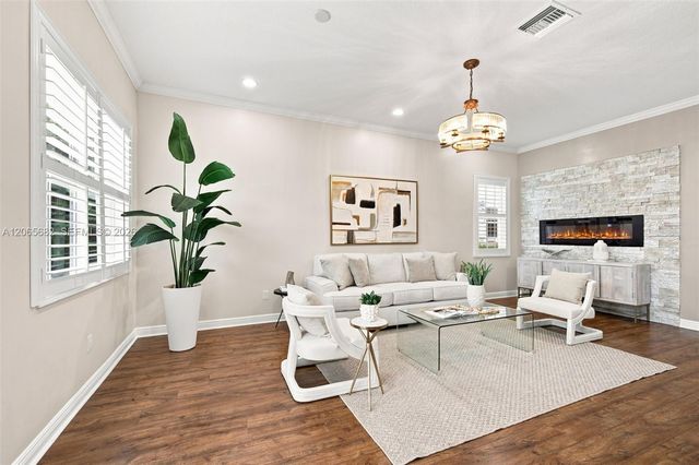 8550 Lakeside Bend, Parkland, FL 33076