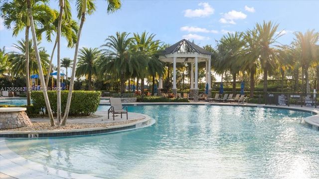 8550 Lakeside Bend, Parkland, FL 33076