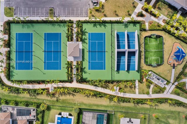 8550 Lakeside Bend, Parkland, FL 33076