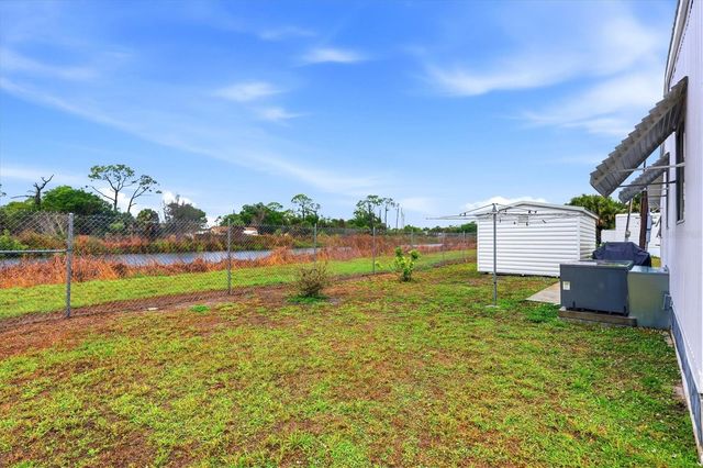 240 VIA DE LUNA, Englewood, FL 34224