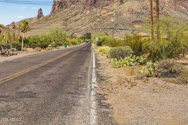 5455 E MINING CAMP Street, Apache Junction, AZ 85119