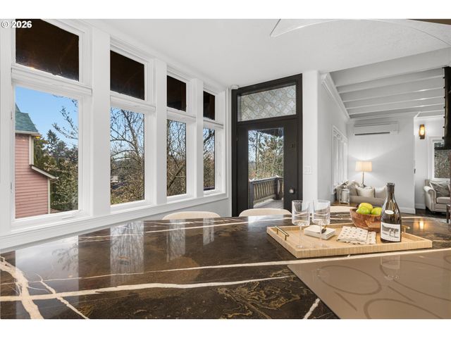 4405 GRANT St, West Linn, OR 97068