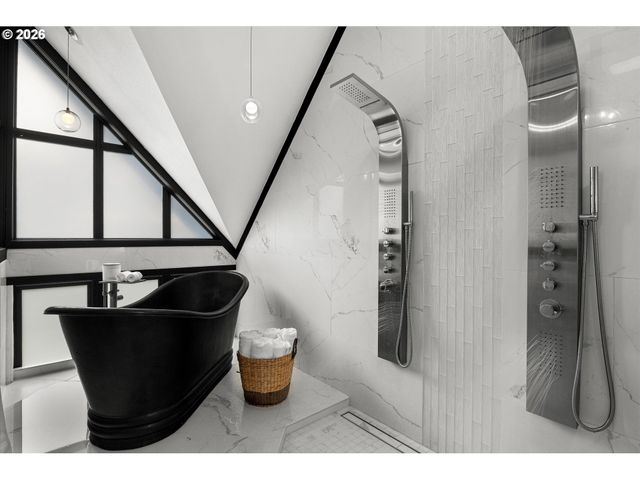 4405 GRANT St, West Linn, OR 97068