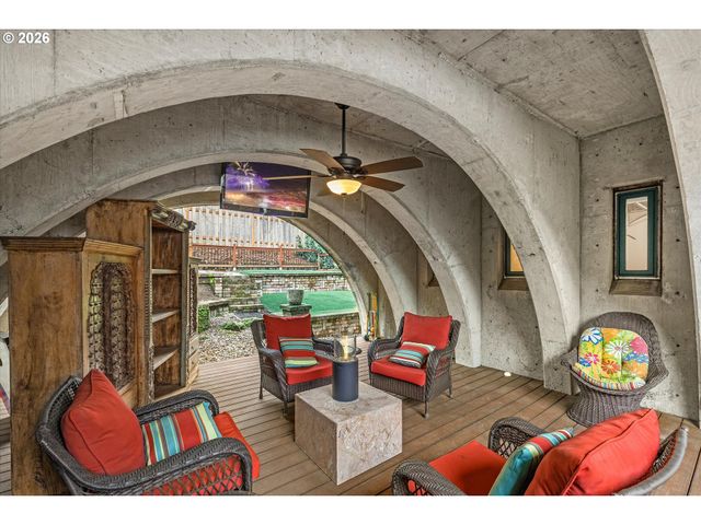 4405 GRANT St, West Linn, OR 97068