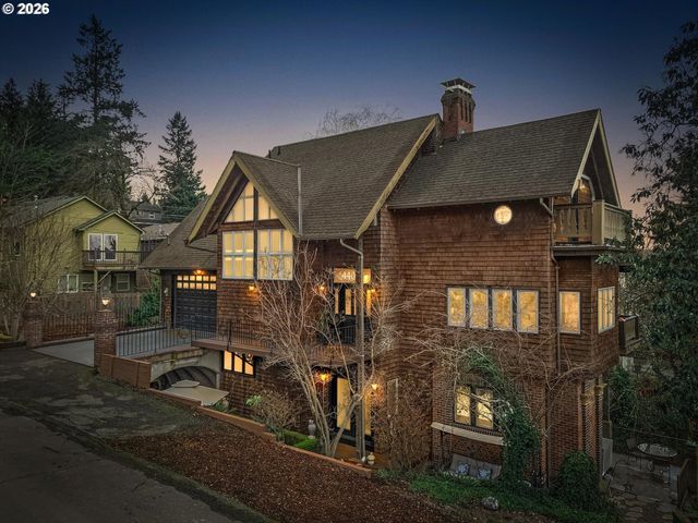 4405 GRANT St, West Linn, OR 97068