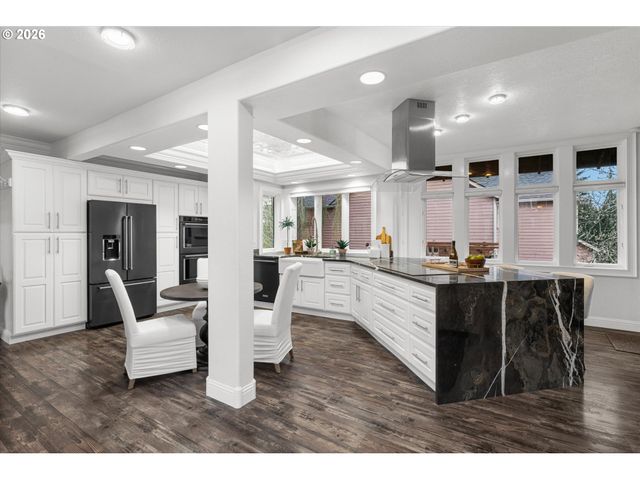 4405 GRANT St, West Linn, OR 97068