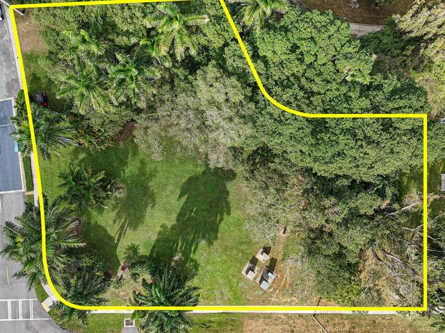 1617 Embassy Drive, West Palm Beach, FL 33401