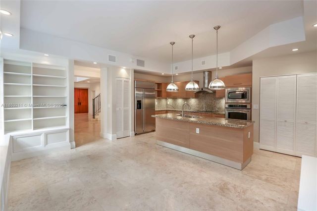 2615 Lincoln Ave 2615, Miami, FL 33133