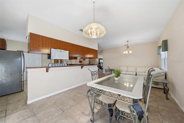 5212 S 83RD STREET, Tampa, FL 33619