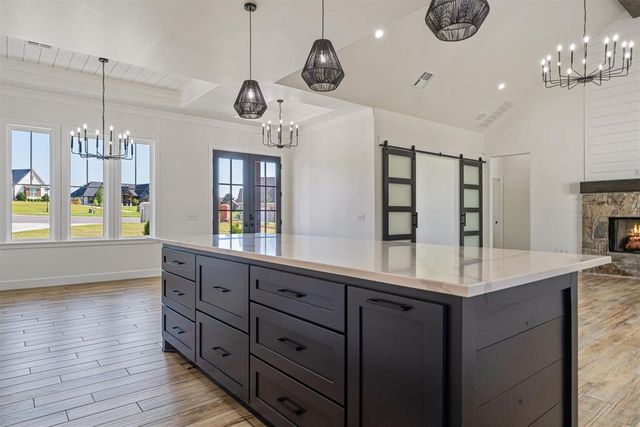 10260 Oakwood Drive, Edmond, OK 73025