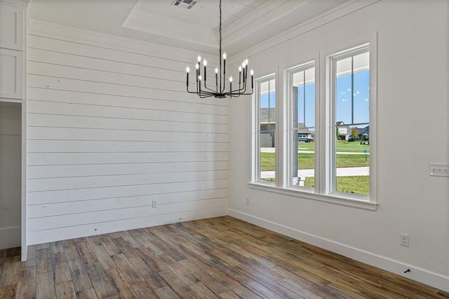 10260 Oakwood Drive, Edmond, OK 73025