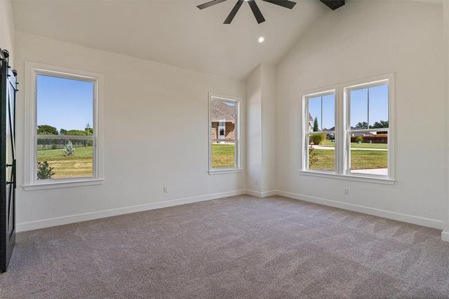 10260 Oakwood Drive, Edmond, OK 73025