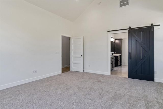 10260 Oakwood Drive, Edmond, OK 73025