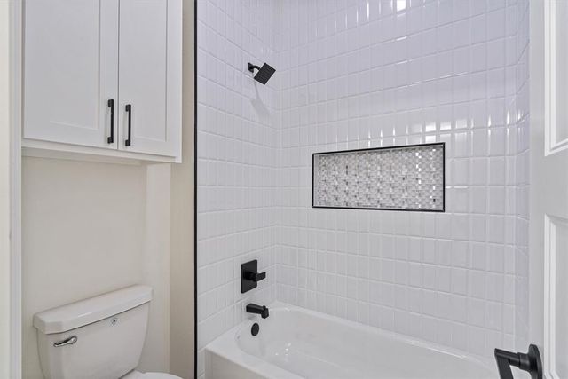 10260 Oakwood Drive, Edmond, OK 73025