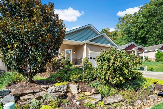 4 Nectar Way, Swannanoa, NC 28778