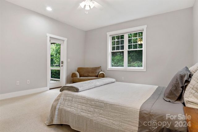 4 Nectar Way, Swannanoa, NC 28778