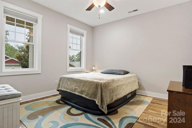 4 Nectar Way, Swannanoa, NC 28778