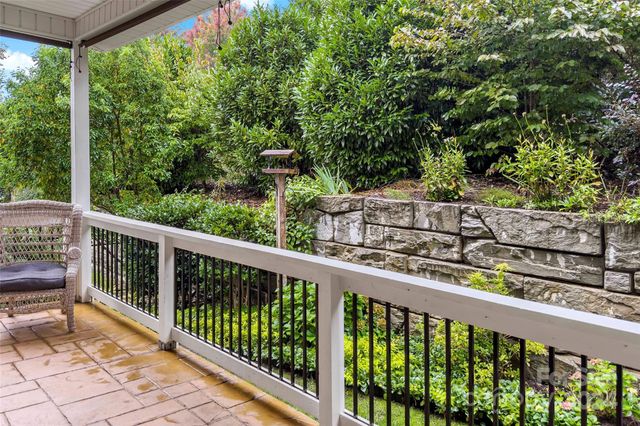 4 Nectar Way, Swannanoa, NC 28778