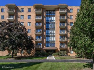 1727 W Crystal Lane 208, Mount Prospect, IL 60056