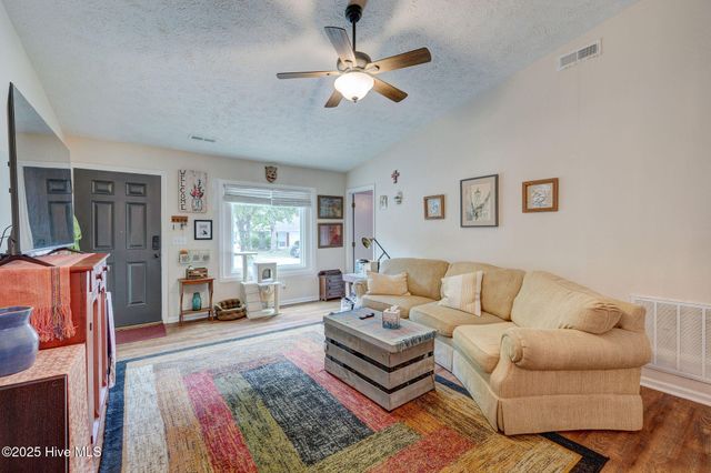 728 Varsity Drive, Wilmington, NC 28403