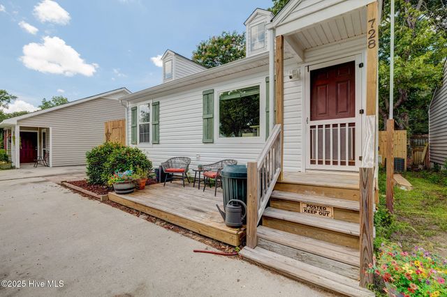 728 Varsity Drive, Wilmington, NC 28403