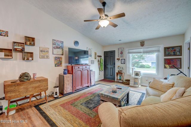 728 Varsity Drive, Wilmington, NC 28403