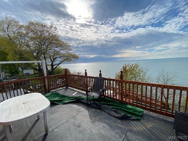 6474 Hamilton Drive, Evans, NY 14047