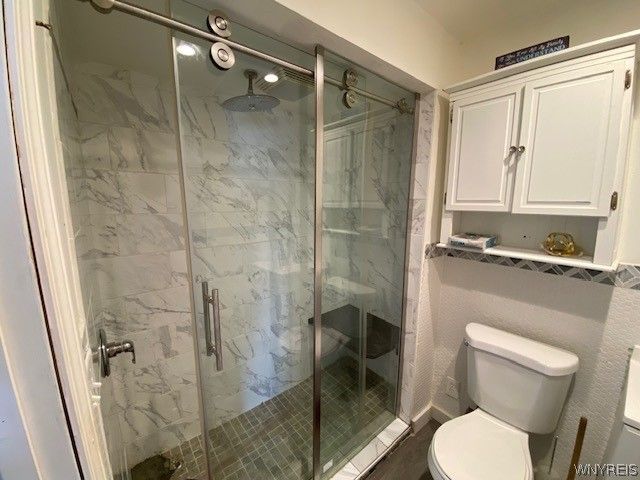 6474 Hamilton Drive, Evans, NY 14047
