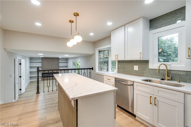 6366 Dunfield Drive, Mayfield Heights, OH 44143