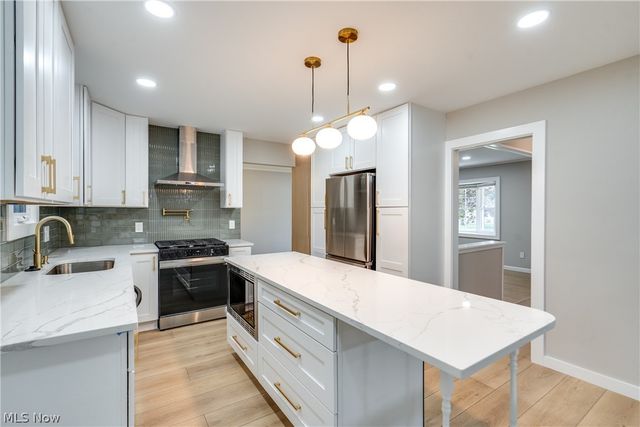 6366 Dunfield Drive, Mayfield Heights, OH 44143