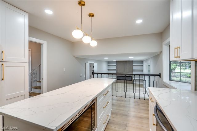 6366 Dunfield Drive, Mayfield Heights, OH 44143