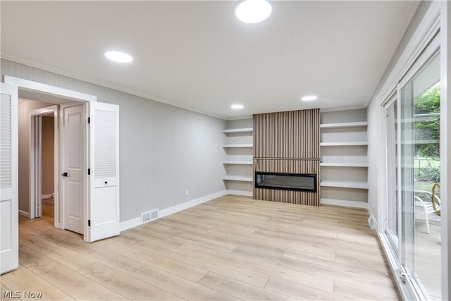 6366 Dunfield Drive, Mayfield Heights, OH 44143