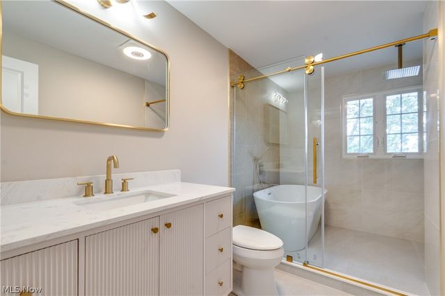 6366 Dunfield Drive, Mayfield Heights, OH 44143