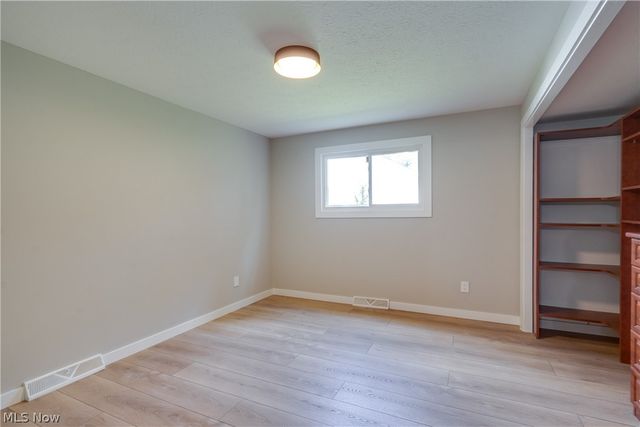 6366 Dunfield Drive, Mayfield Heights, OH 44143