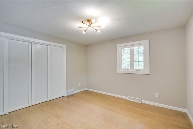 6366 Dunfield Drive, Mayfield Heights, OH 44143