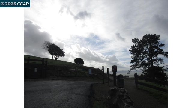 0 Crest Ave, Richmond, CA 94801