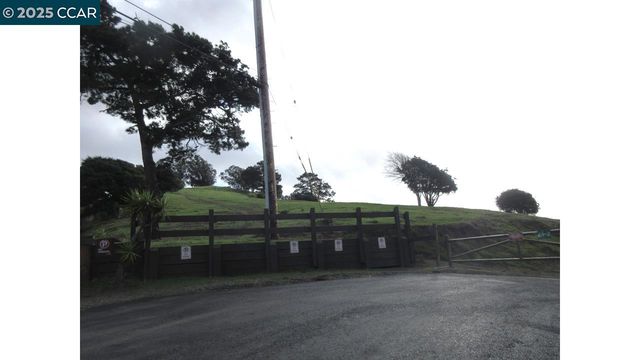 0 Crest Ave, Richmond, CA 94801