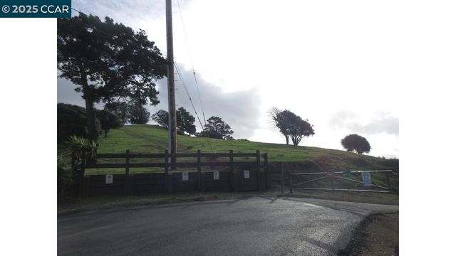 0 Crest Ave, Richmond, CA 94801